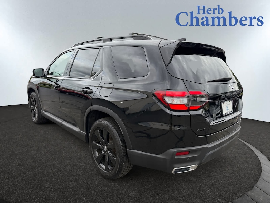 Used 2025 Honda Pilot Black Edition SUV