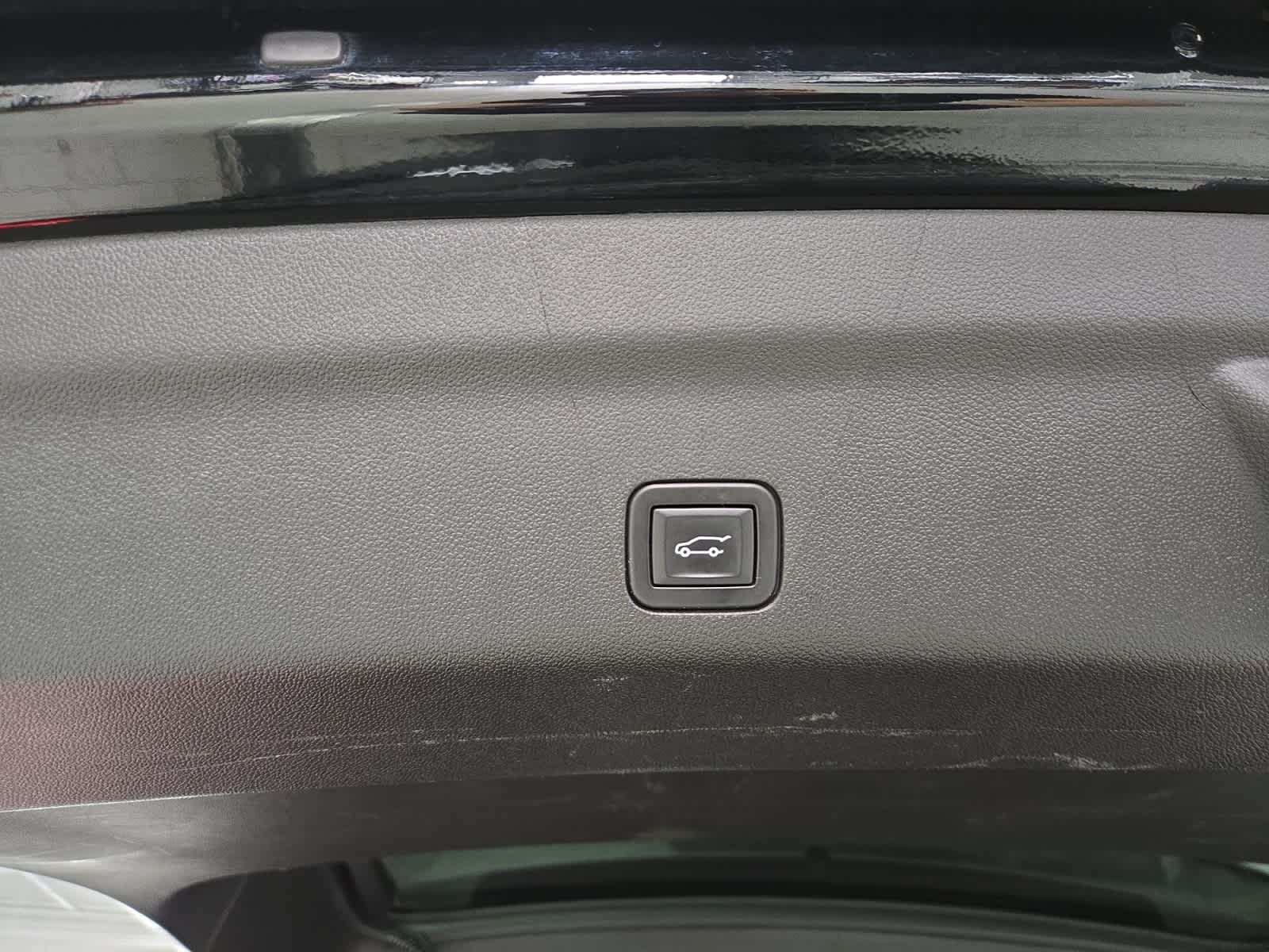 2023 GMC Yukon AT4 - Photo 23