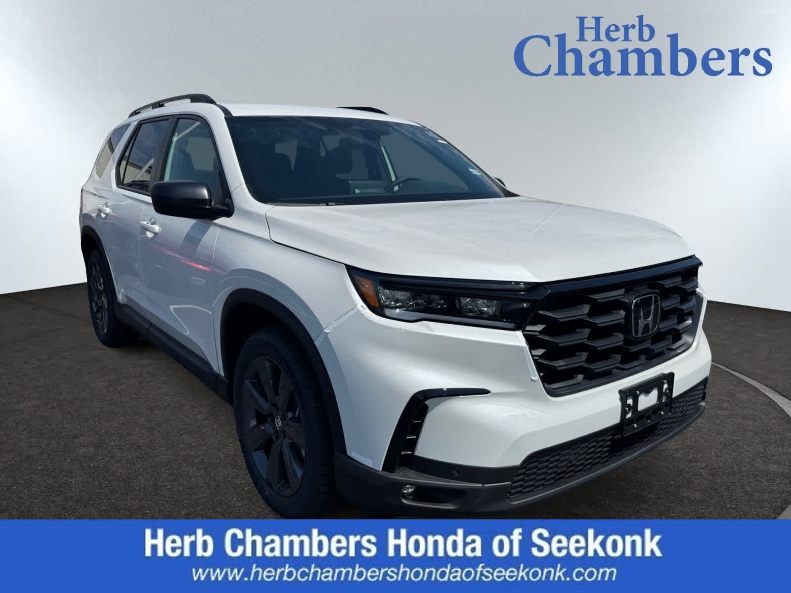 2025 Honda Pilot Sport's photo