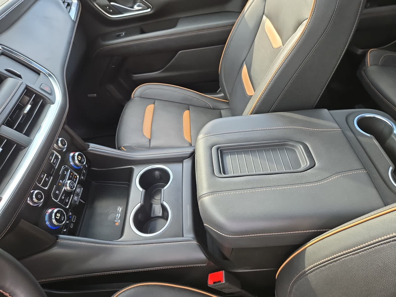 2023 GMC Yukon AT4 - Photo 41