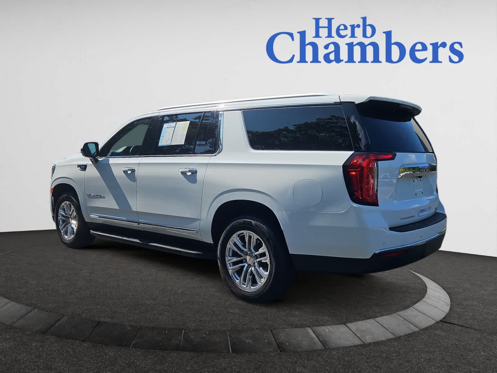 2023 Gmc Yukon XL SLT photo 3