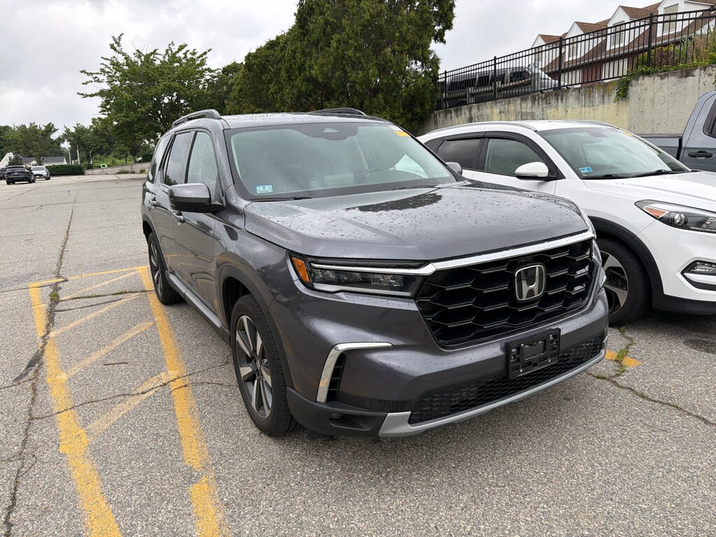 Used 2023 Honda Pilot Touring SUV