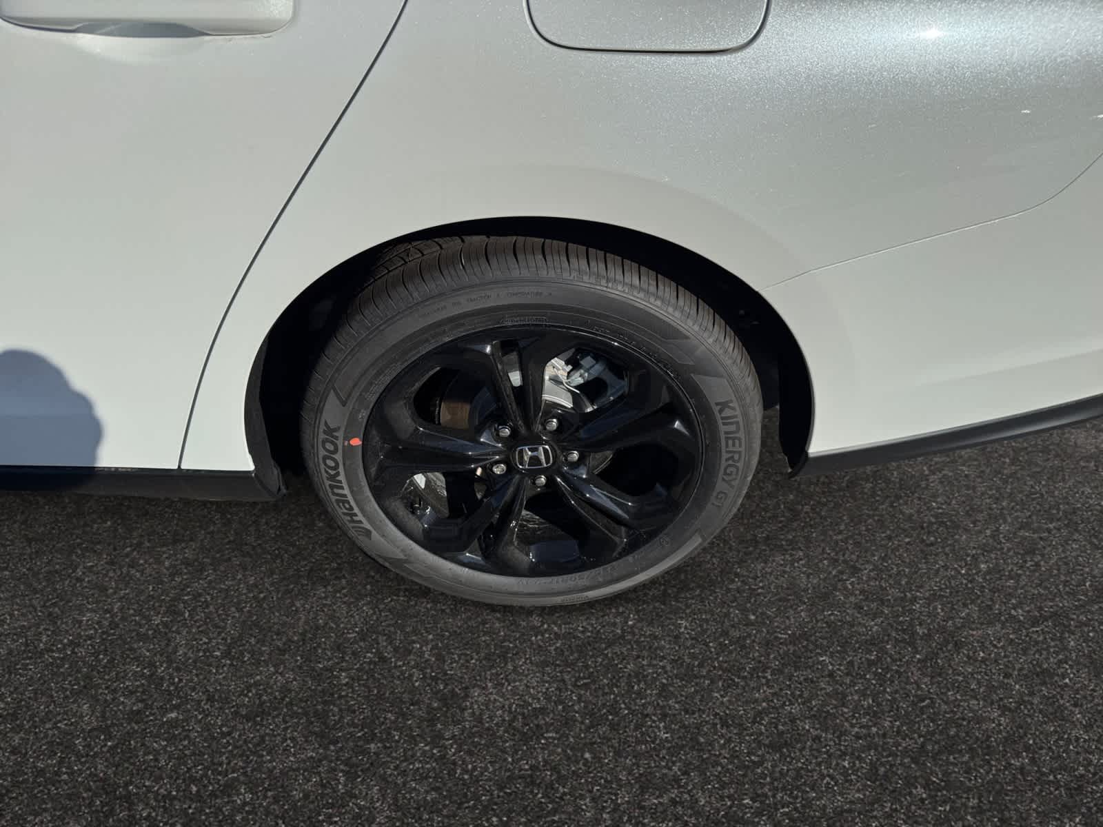 2025 Honda Accord SE - Photo 19