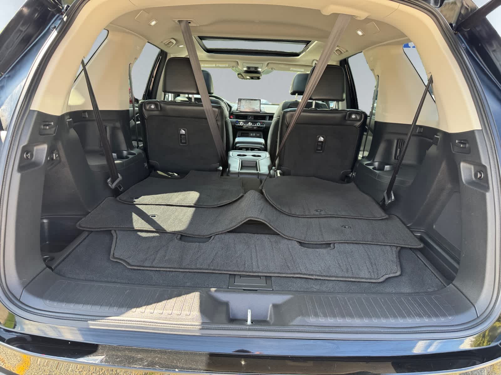 2023 Honda Pilot Elite photo 2