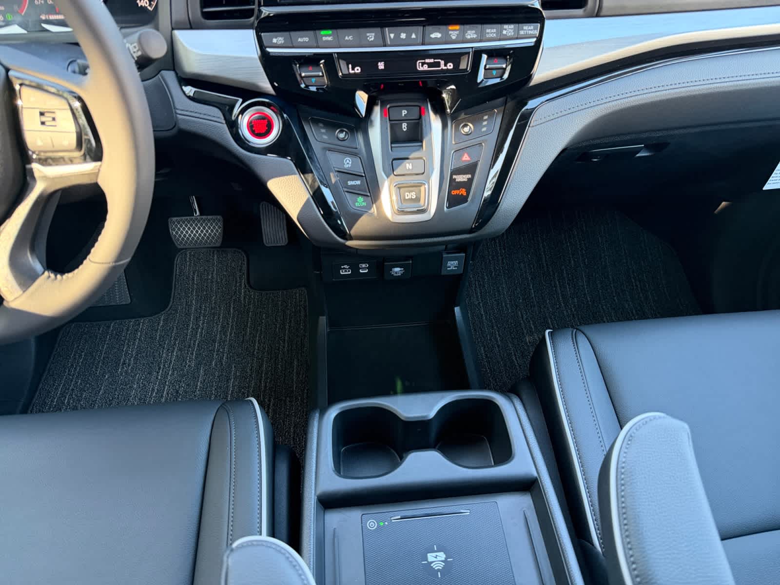 2026 Honda Odyssey Touring - Photo 16