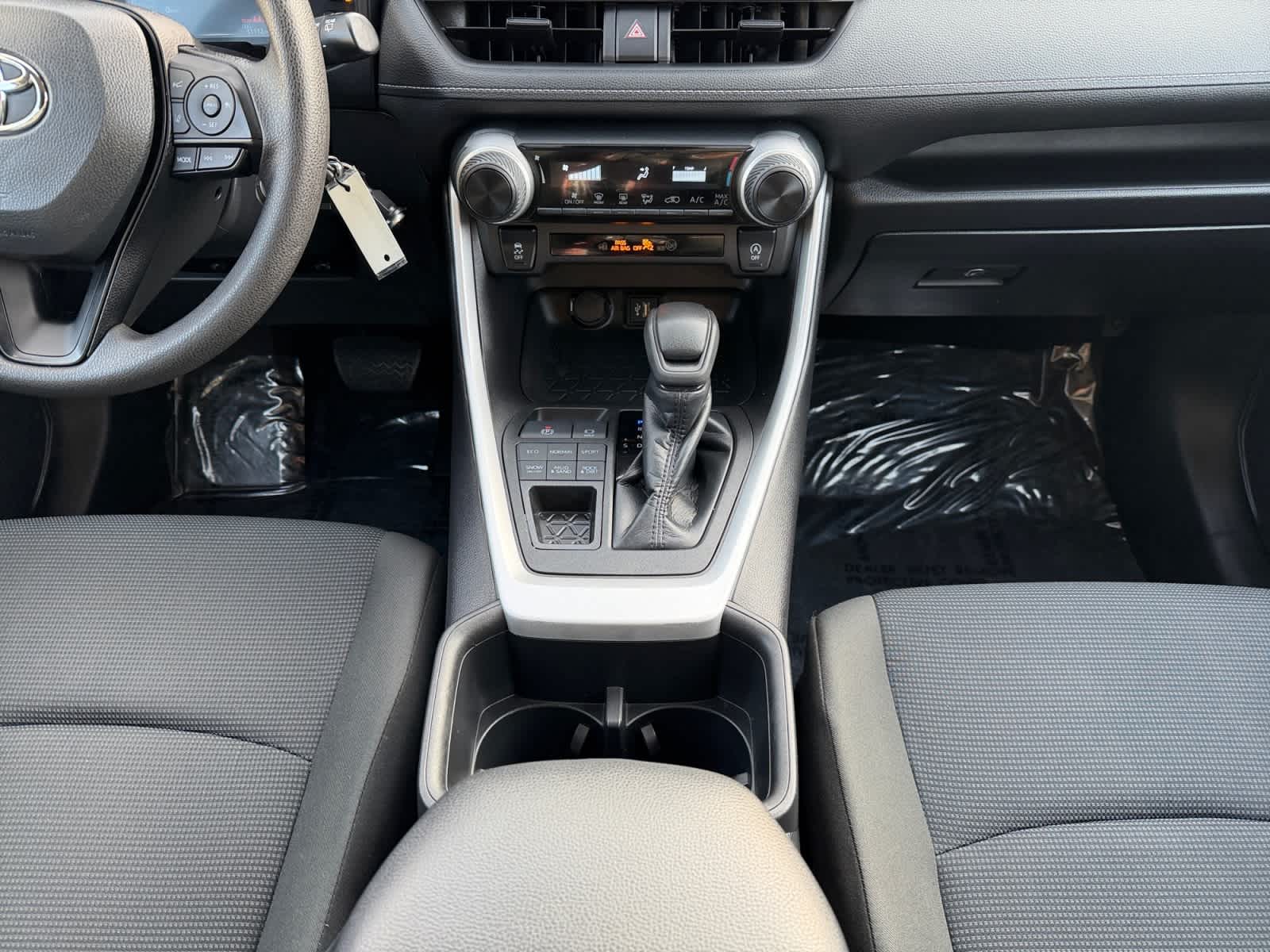 2023 Toyota RAV4 LE photo 2