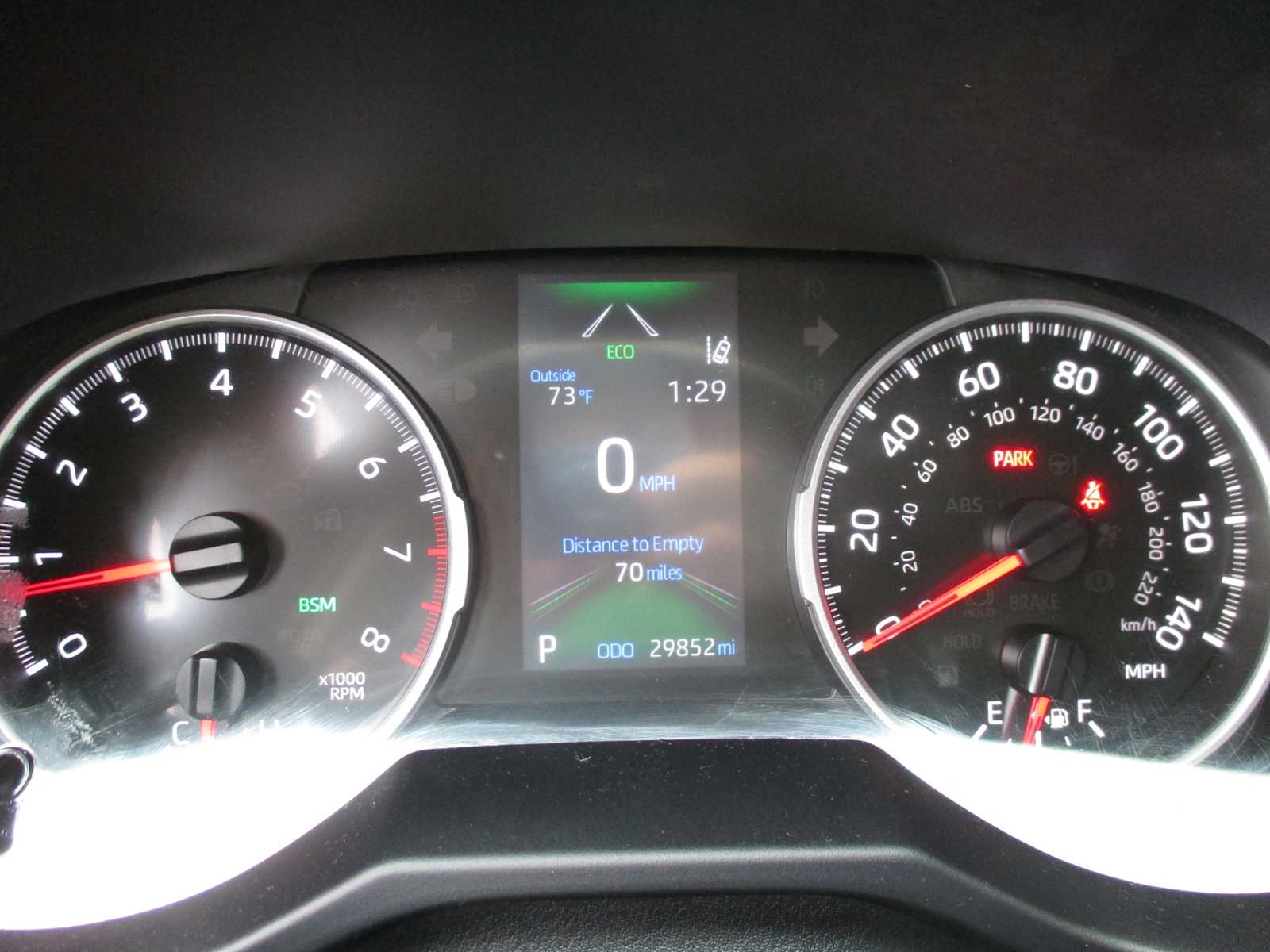 2022 Toyota RAV4 LE photo 2