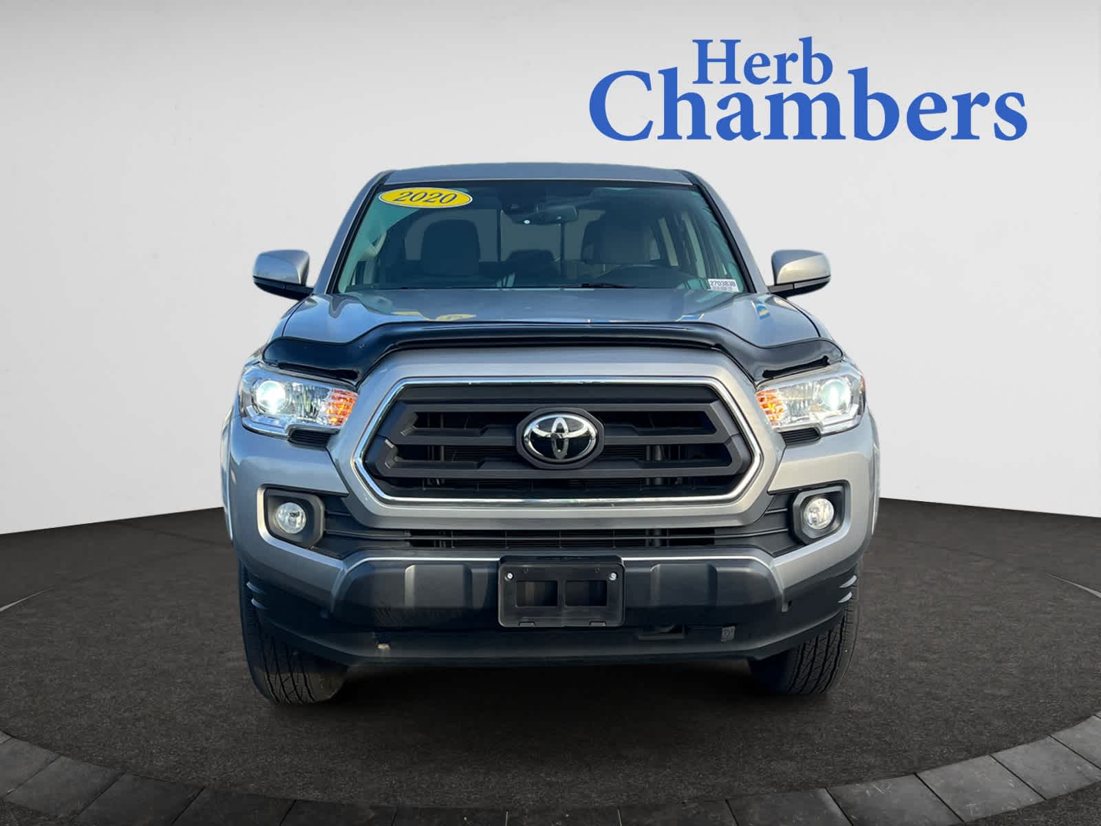 2020 Toyota Tacoma SR5 V6 photo 2