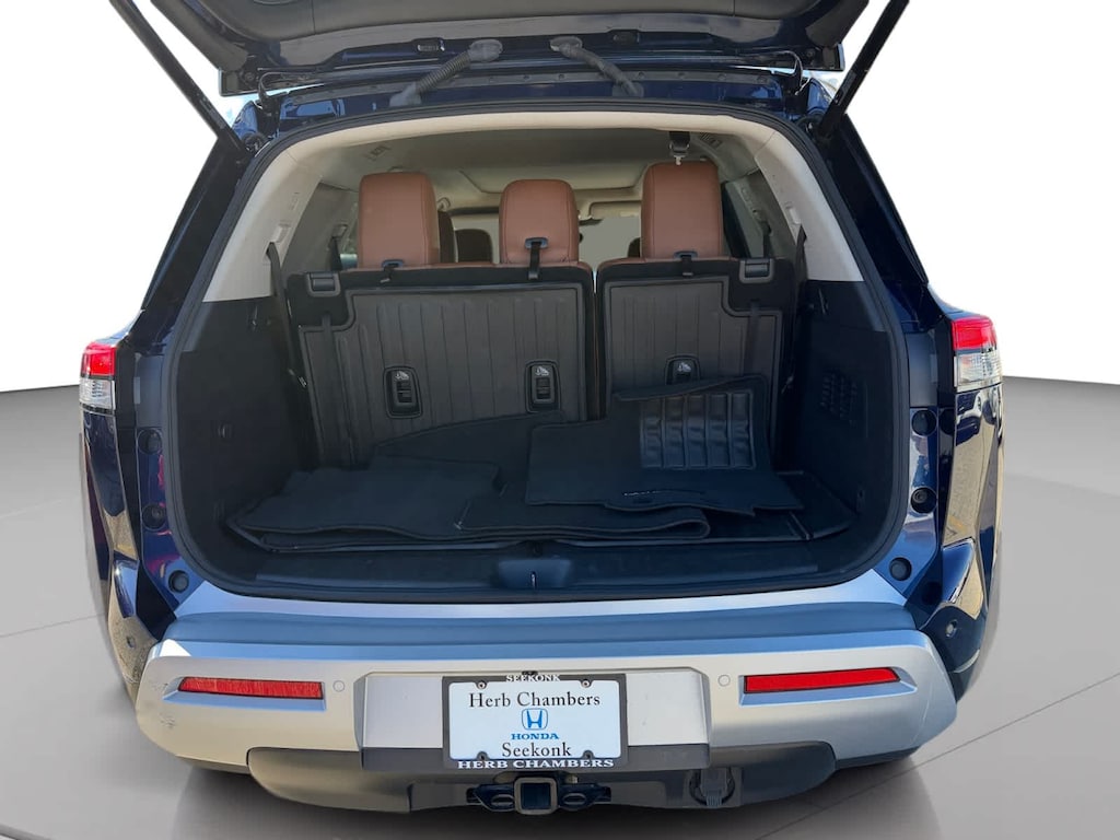 Used 2023 Nissan Pathfinder Platinum SUV