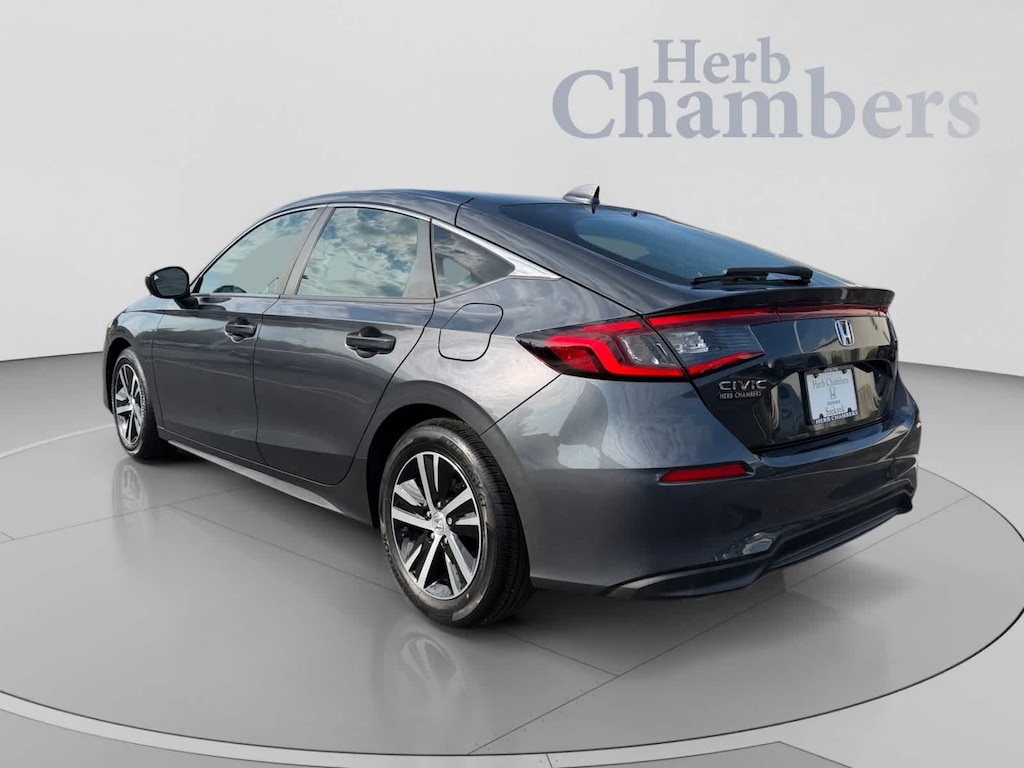 Used 2023 Honda Civic LX Hatchback