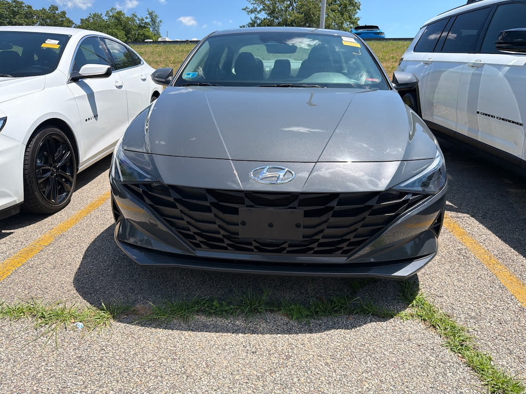 Used 2023 Hyundai Elantra SEL Sedan