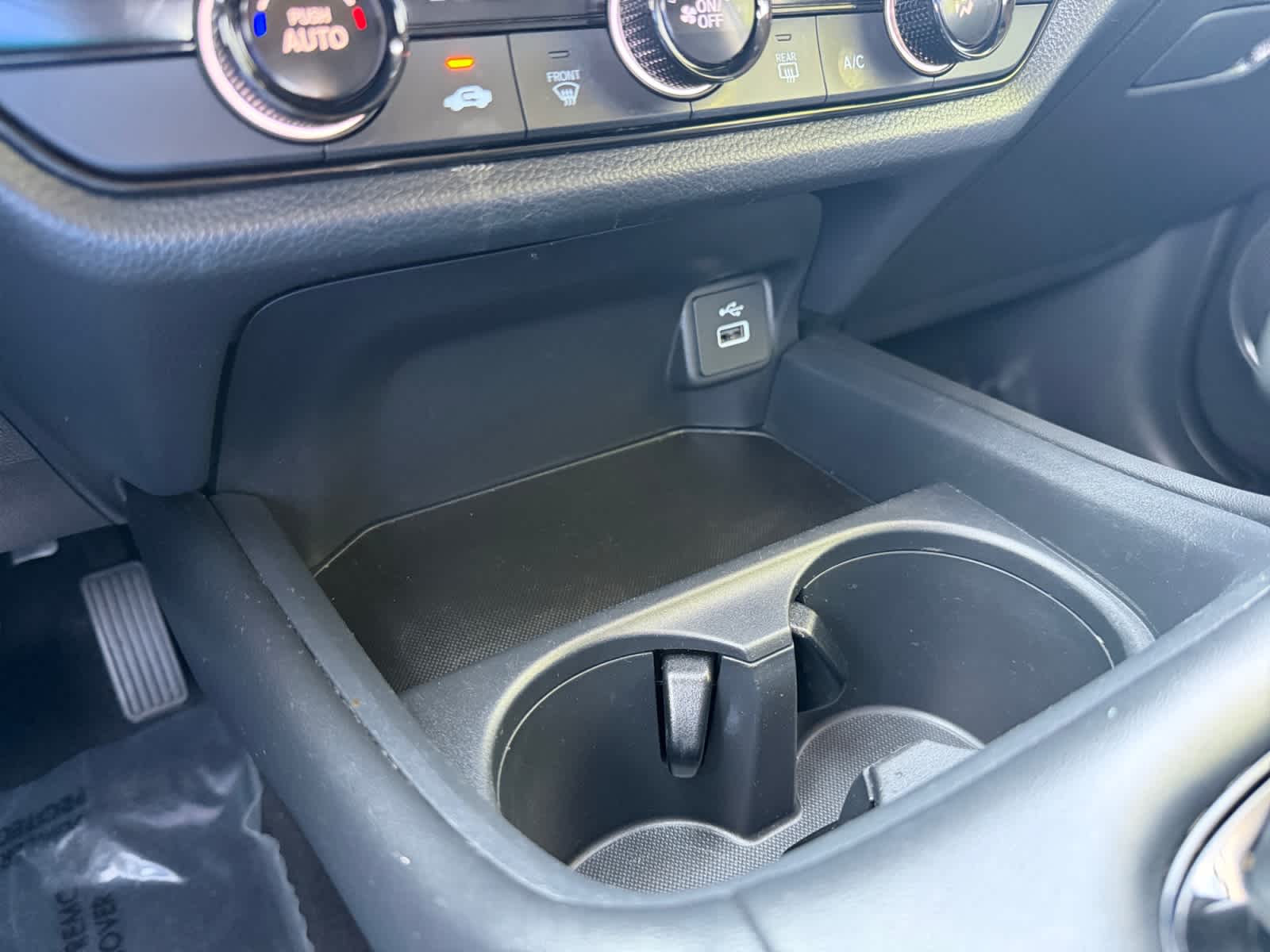 2025 Honda HR-V LX - Photo 24