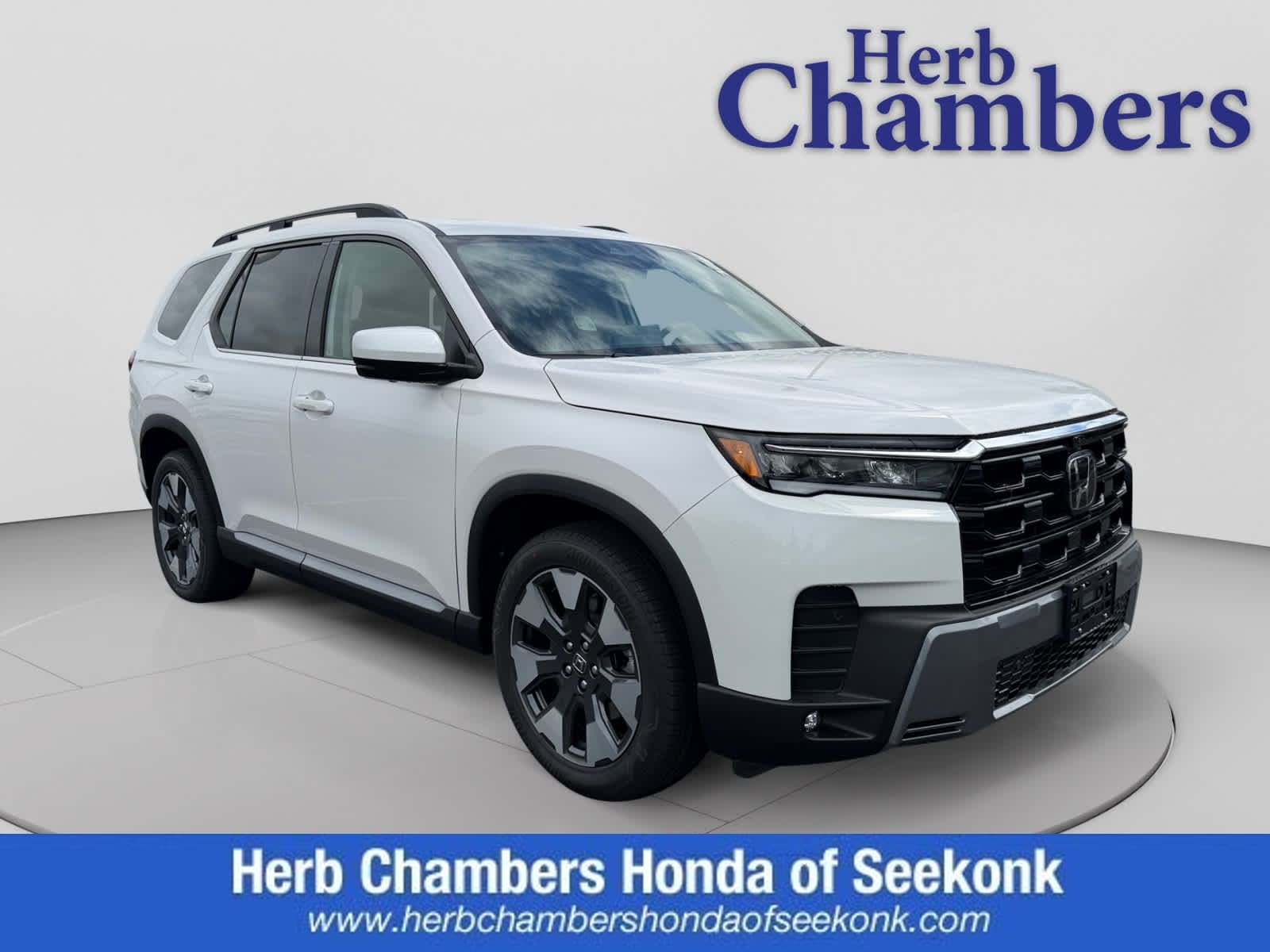 2026 Honda Pilot Touring AWD's photo