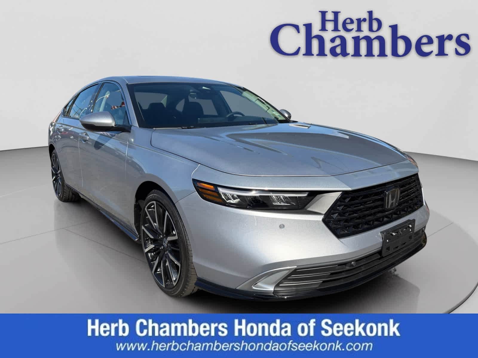 2025 Honda Accord Hybrid Touring's photo