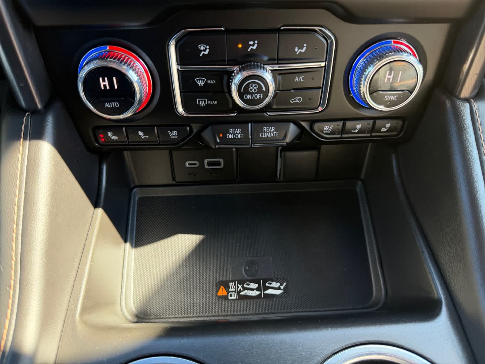 2023 GMC Yukon AT4 - Photo 36
