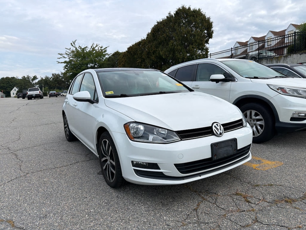 Used 2016 Volkswagen Golf TSI S 4D Automatic Hatchback