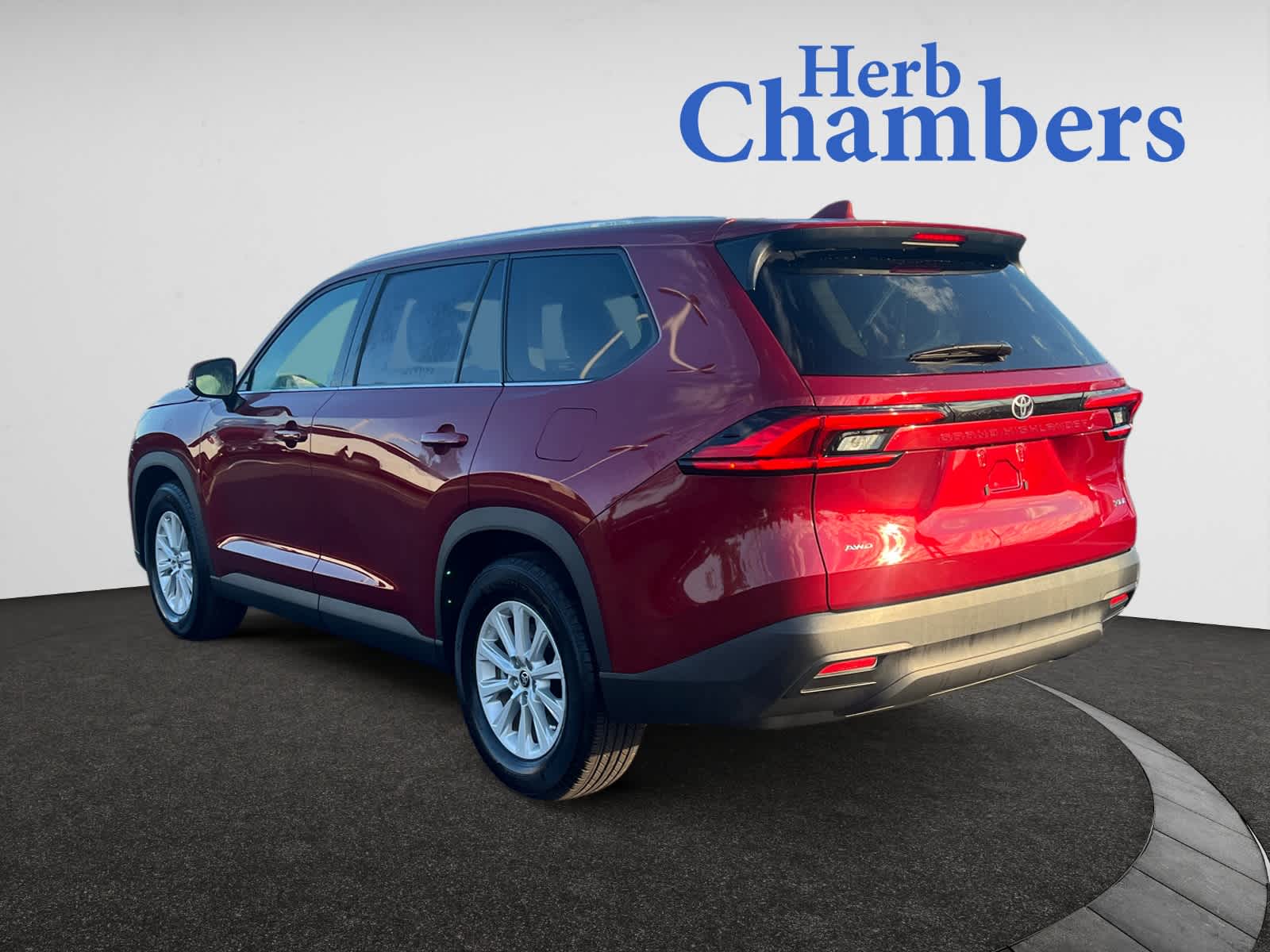 2024 Toyota Grand Highlander XLE photo 3