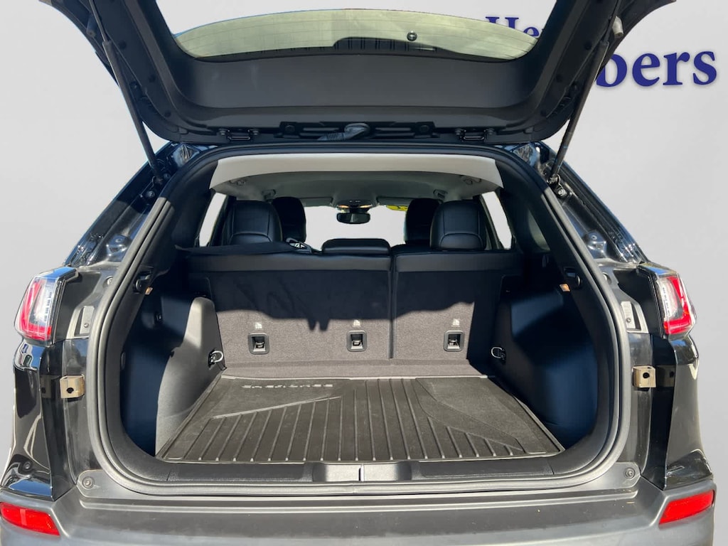 Used 2021 Jeep Cherokee Trailhawk SUV