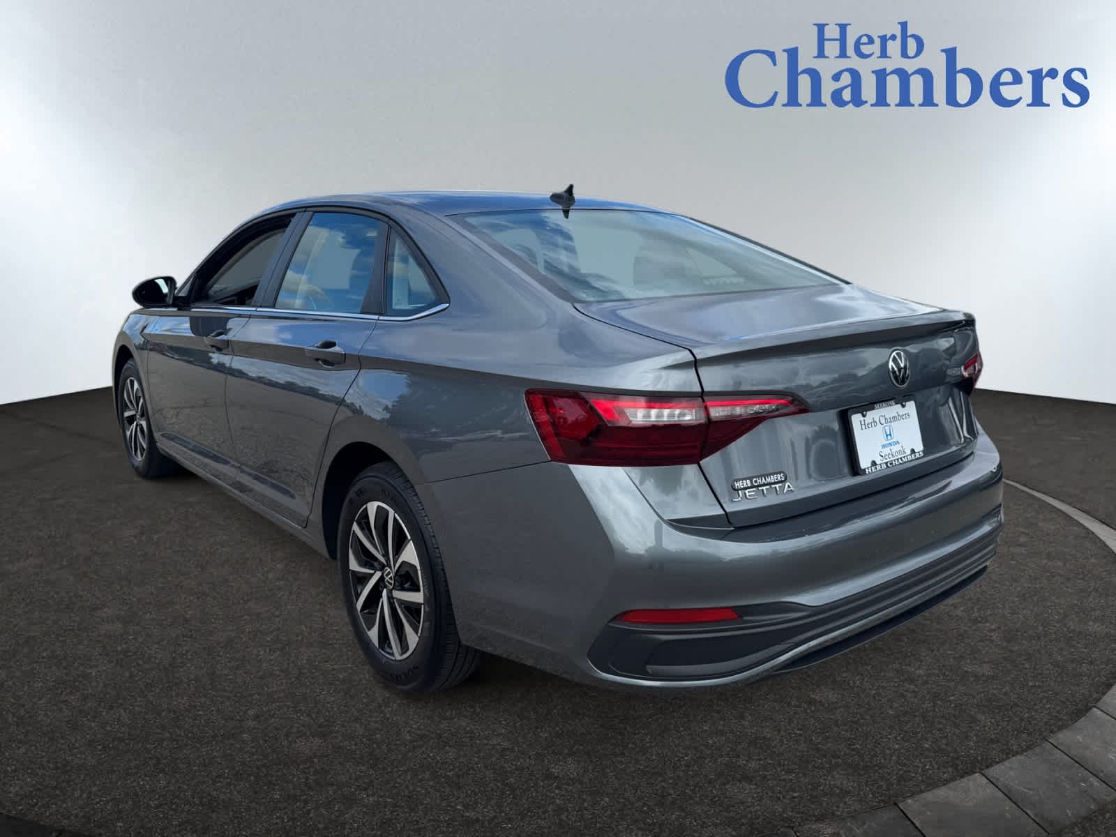 2023 Volkswagen Jetta 1.5T S photo 2