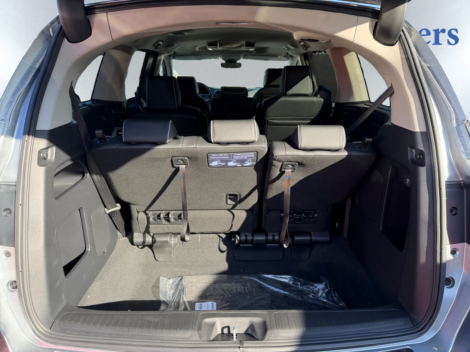 2026 Honda Odyssey Elite photo 4