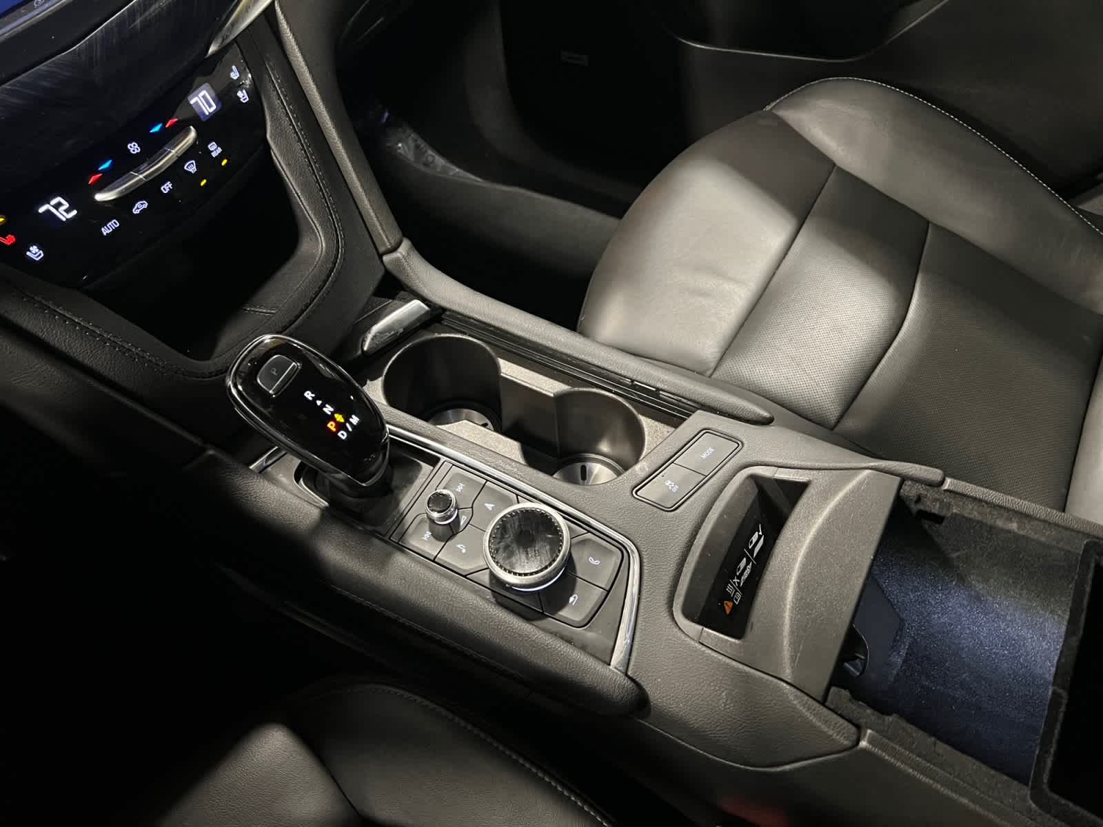 2024 Cadillac XT6 Premium Luxury - Photo 17