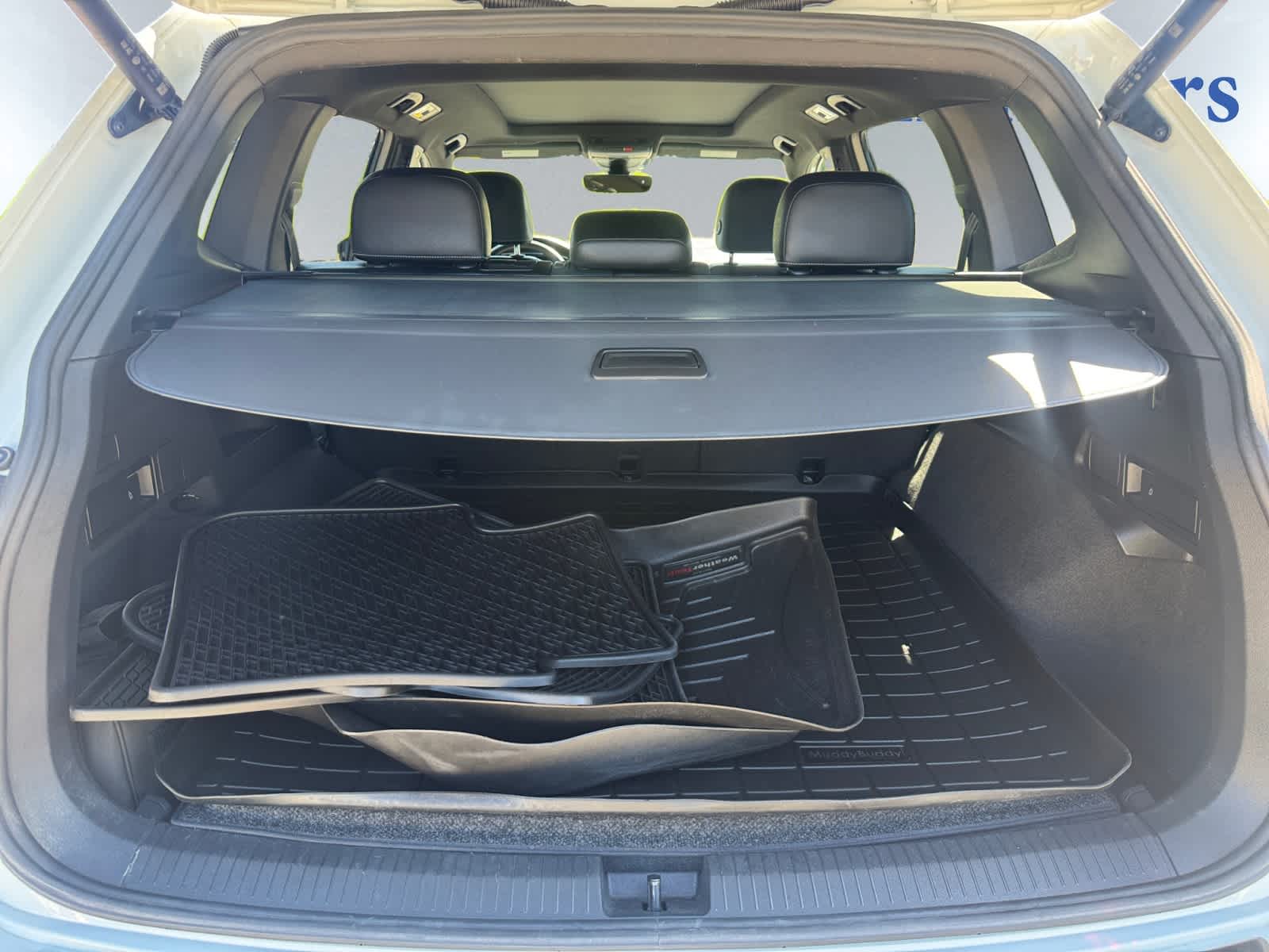 2022 Volkswagen Tiguan SE R-Line Black photo 3