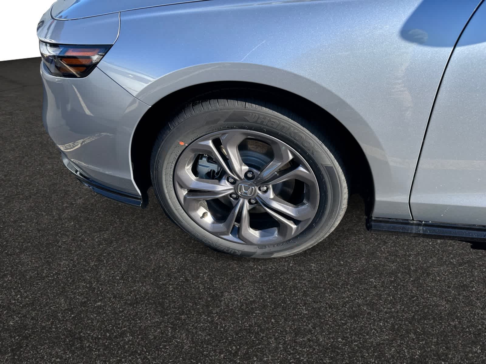 2025 Honda Accord Hybrid EX-L - Photo 19