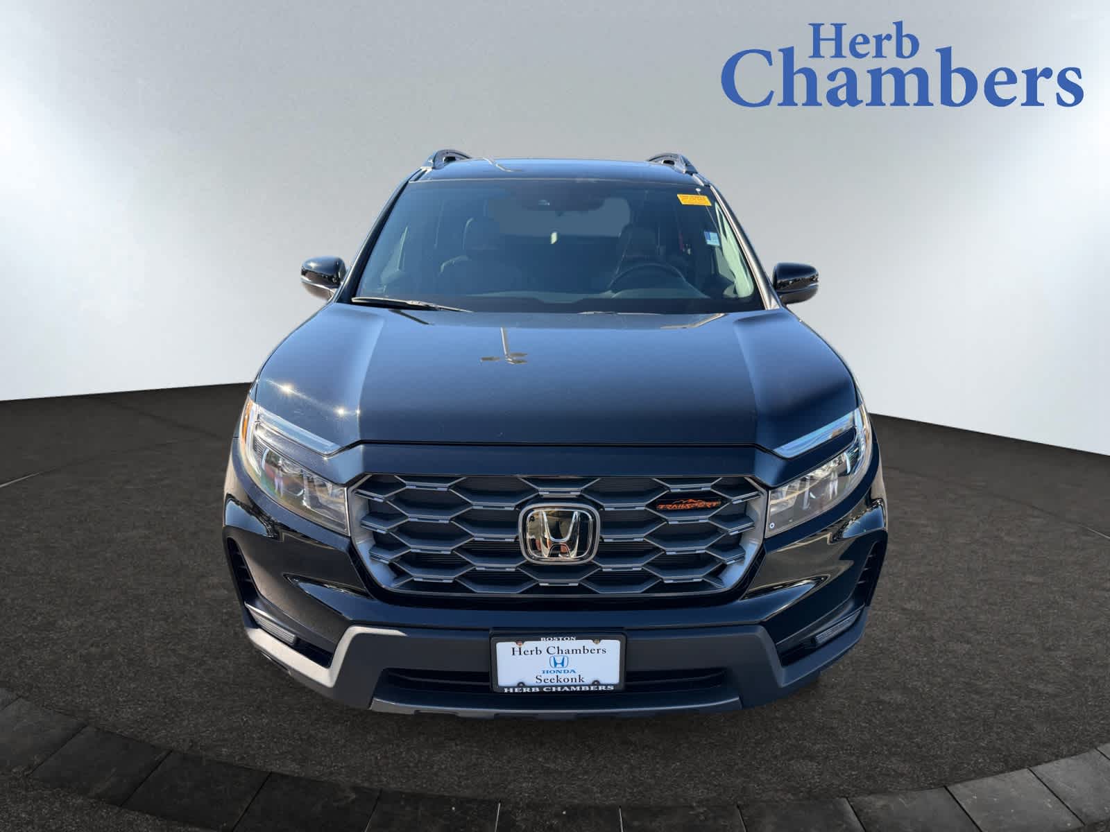 2023 Honda Passport TrailSport photo 2