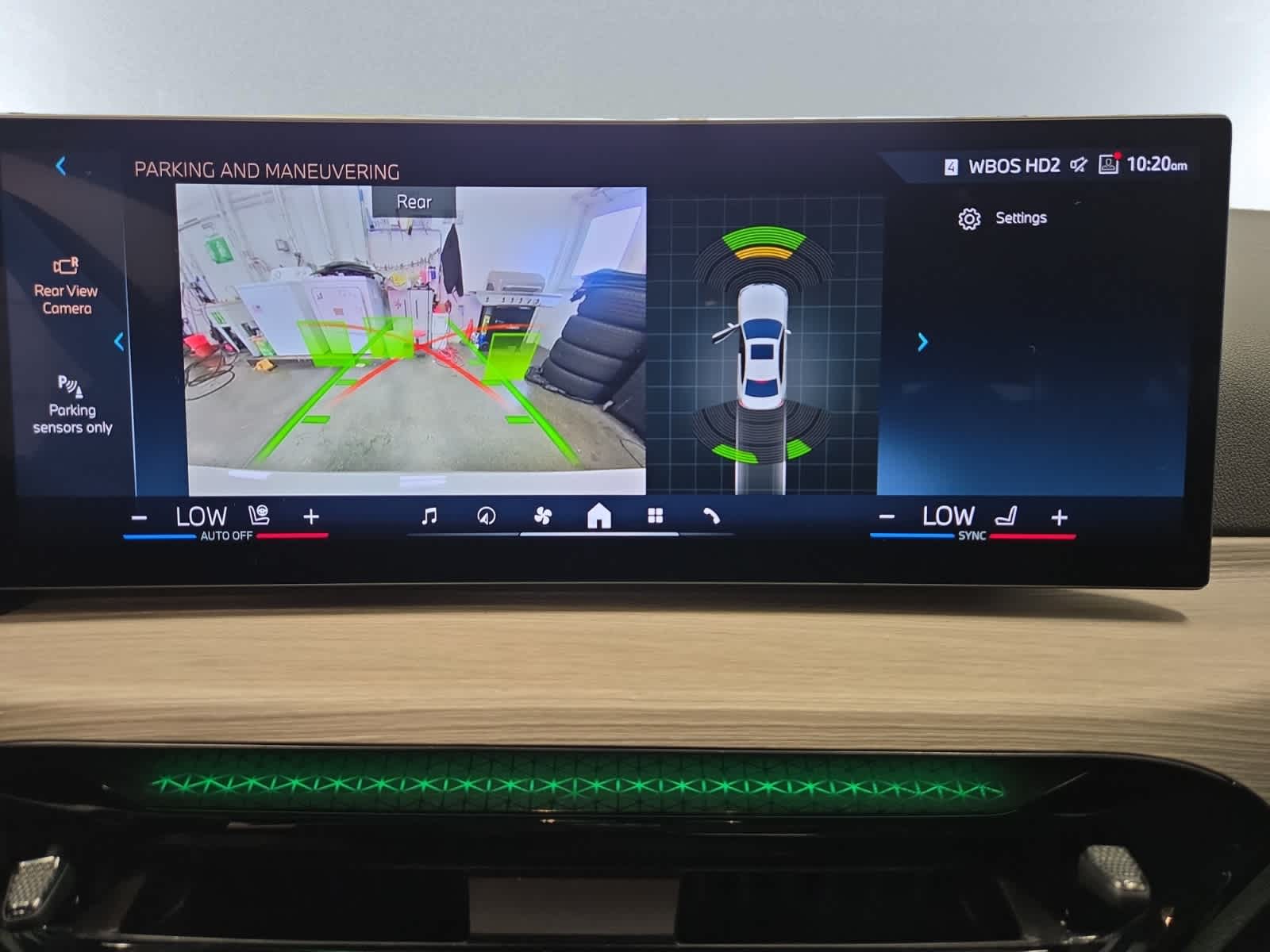 2025 BMW 3 Series 330i - Photo 16