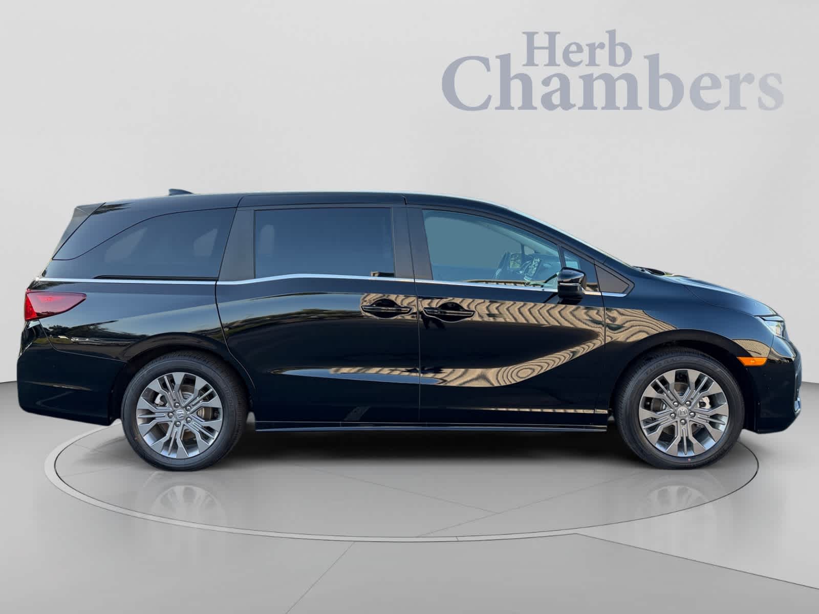 2026 Honda Odyssey Touring - Photo 12