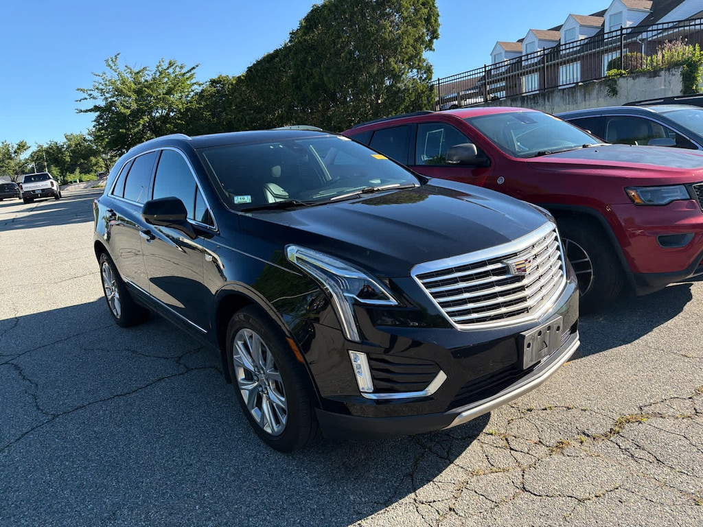 Used 2017 CADILLAC XT5 Platinum SUV