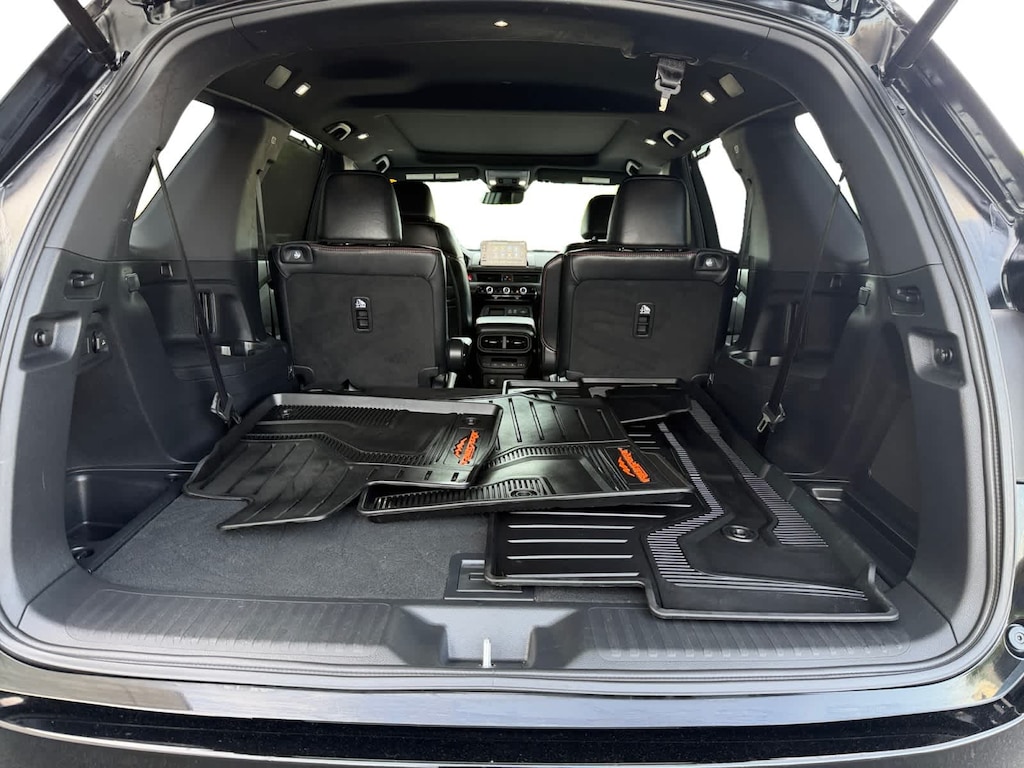Used 2025 Honda Pilot TrailSport SUV