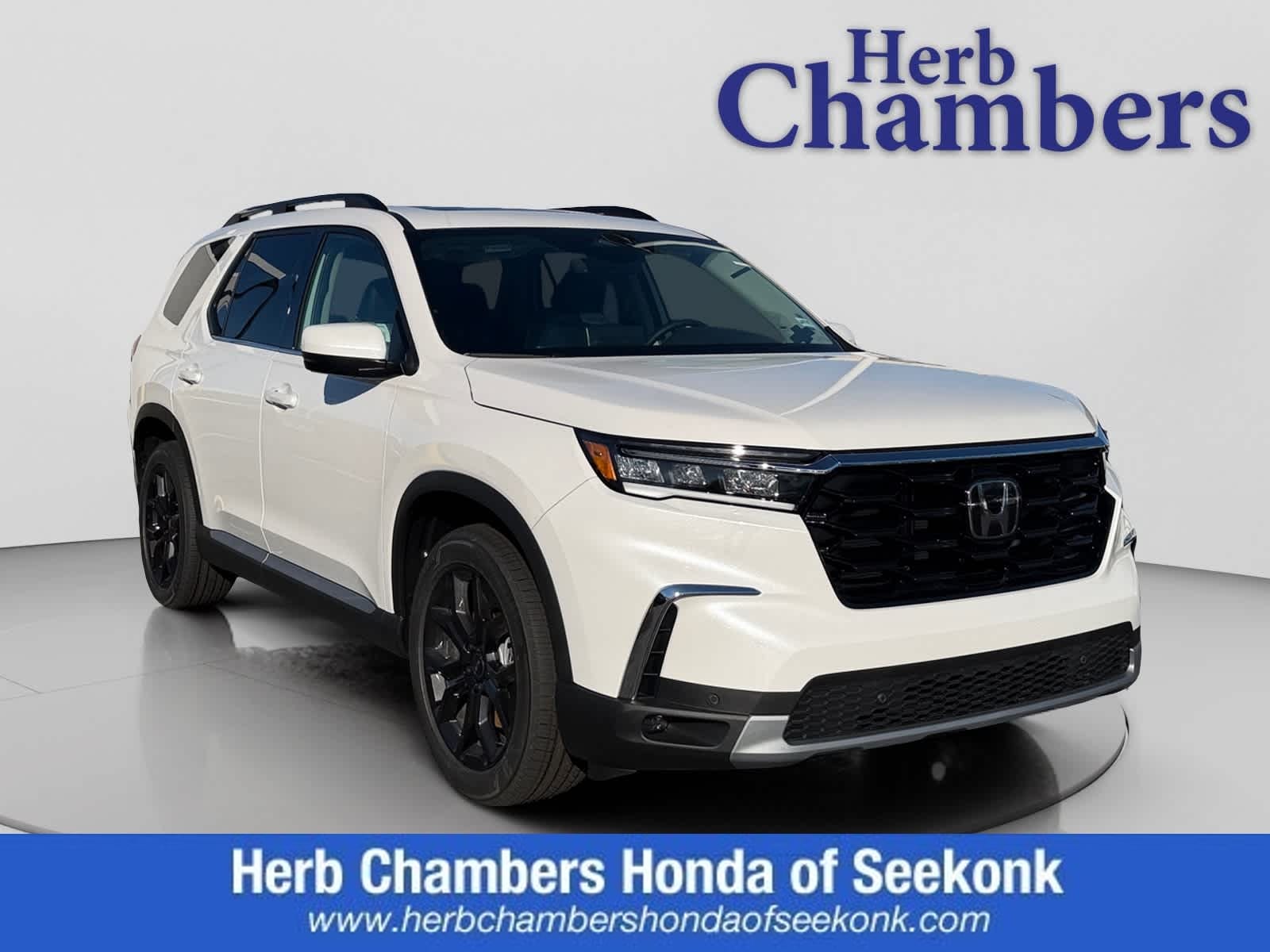 2025 Honda Pilot Touring's photo