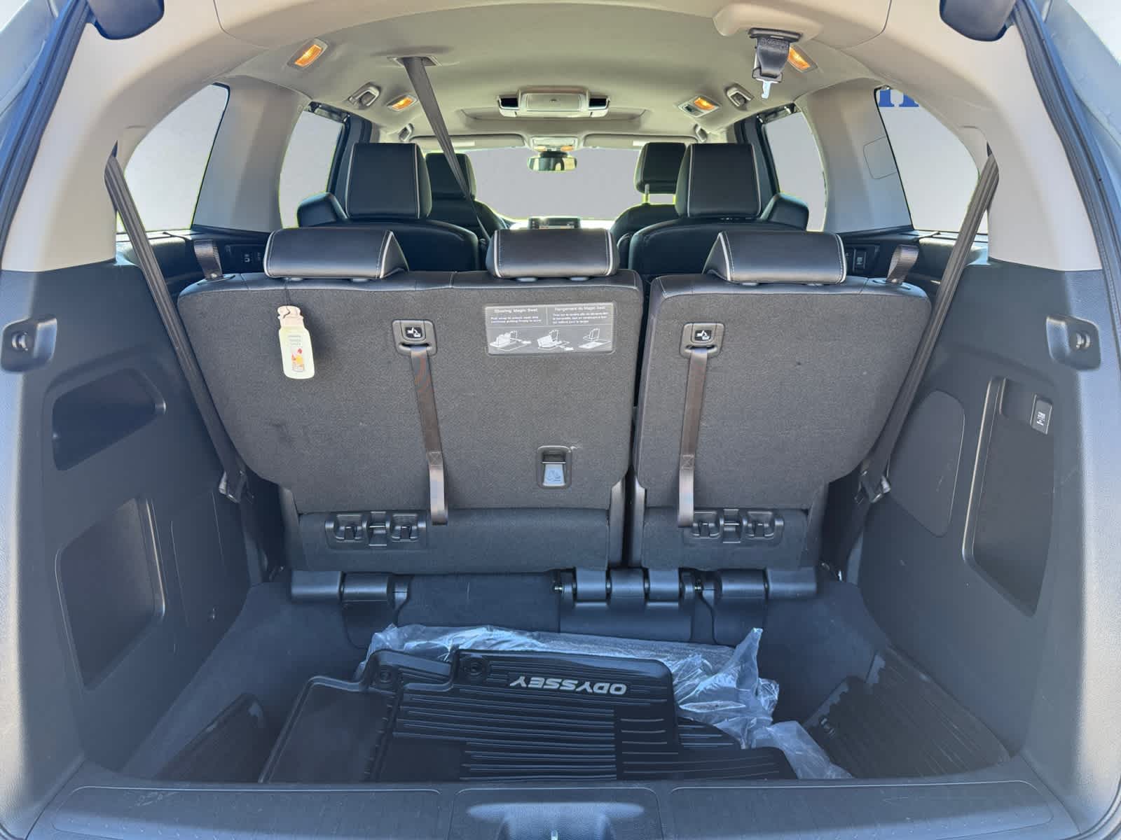 2023 Honda Odyssey Elite photo 4