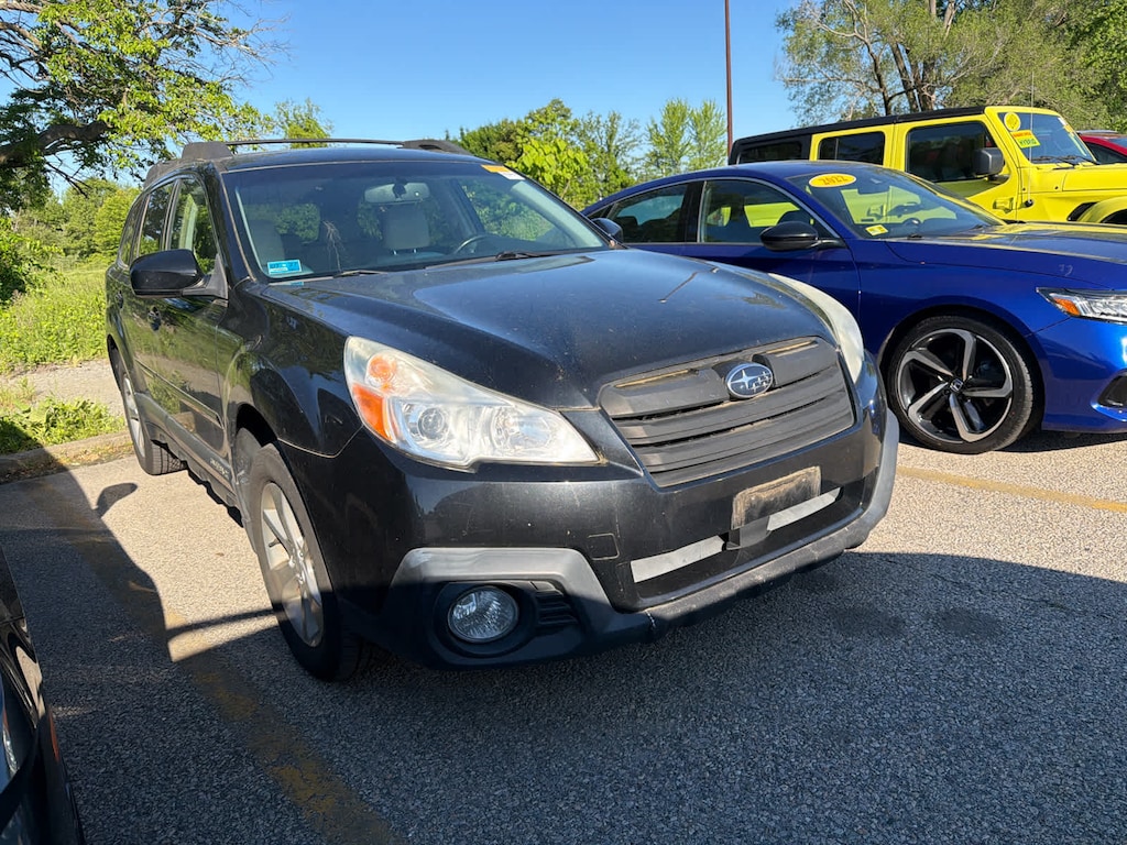 Used 2013 Subaru Outback 2.5i Limited (CVT) SUV