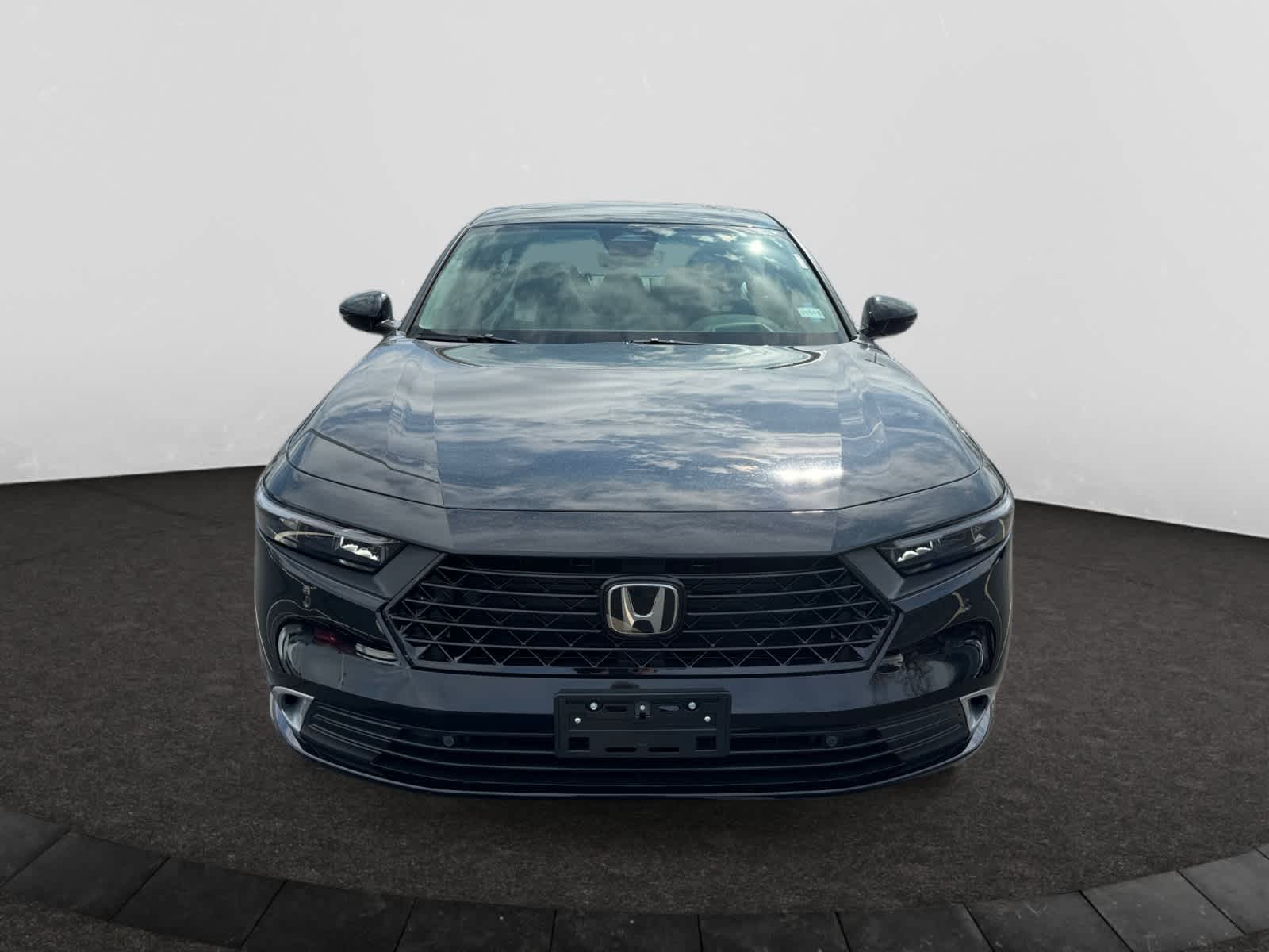 2025 Honda Accord Hybrid Touring photo 2