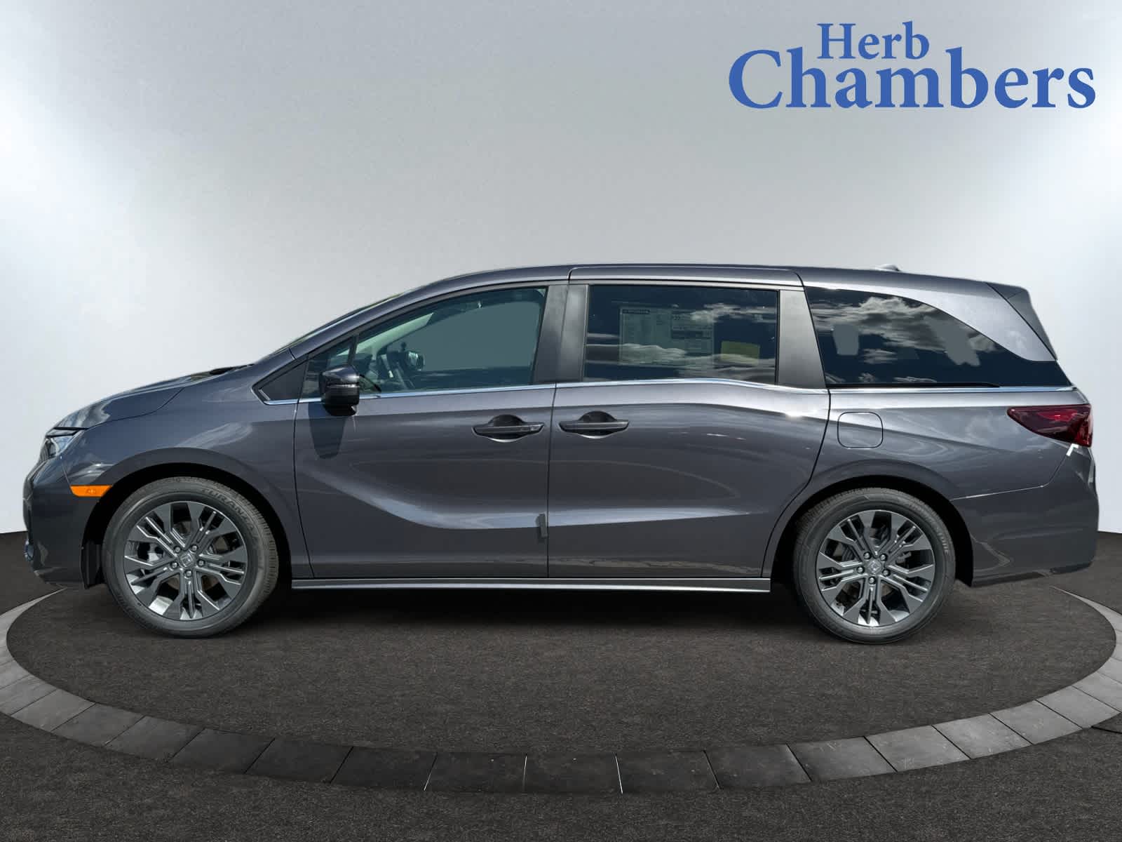 2026 Honda Odyssey Touring - Photo 11