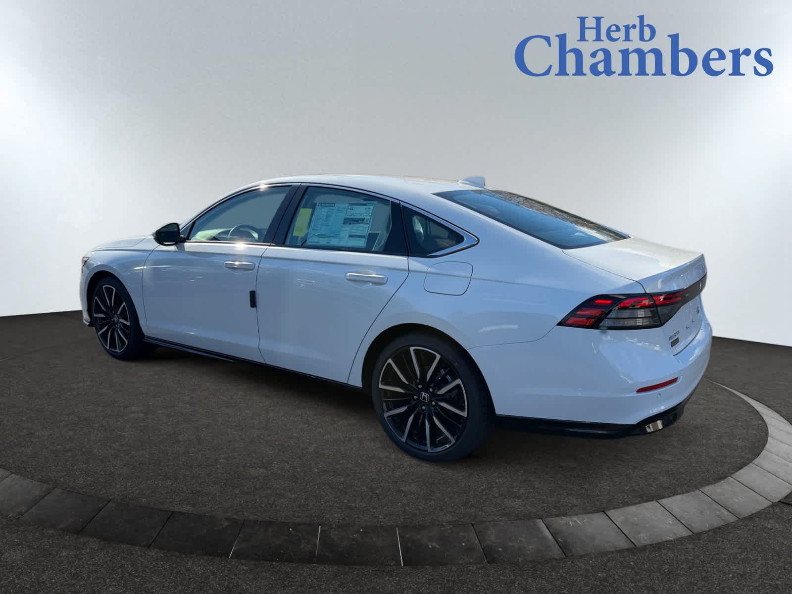 2025 Honda Accord Hybrid Touring photo 3