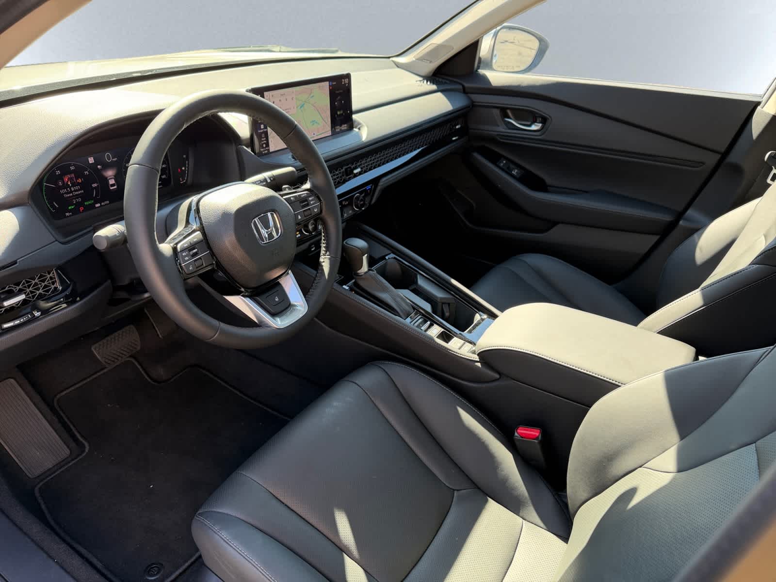 2025 Honda Accord Hybrid Touring - Photo 20