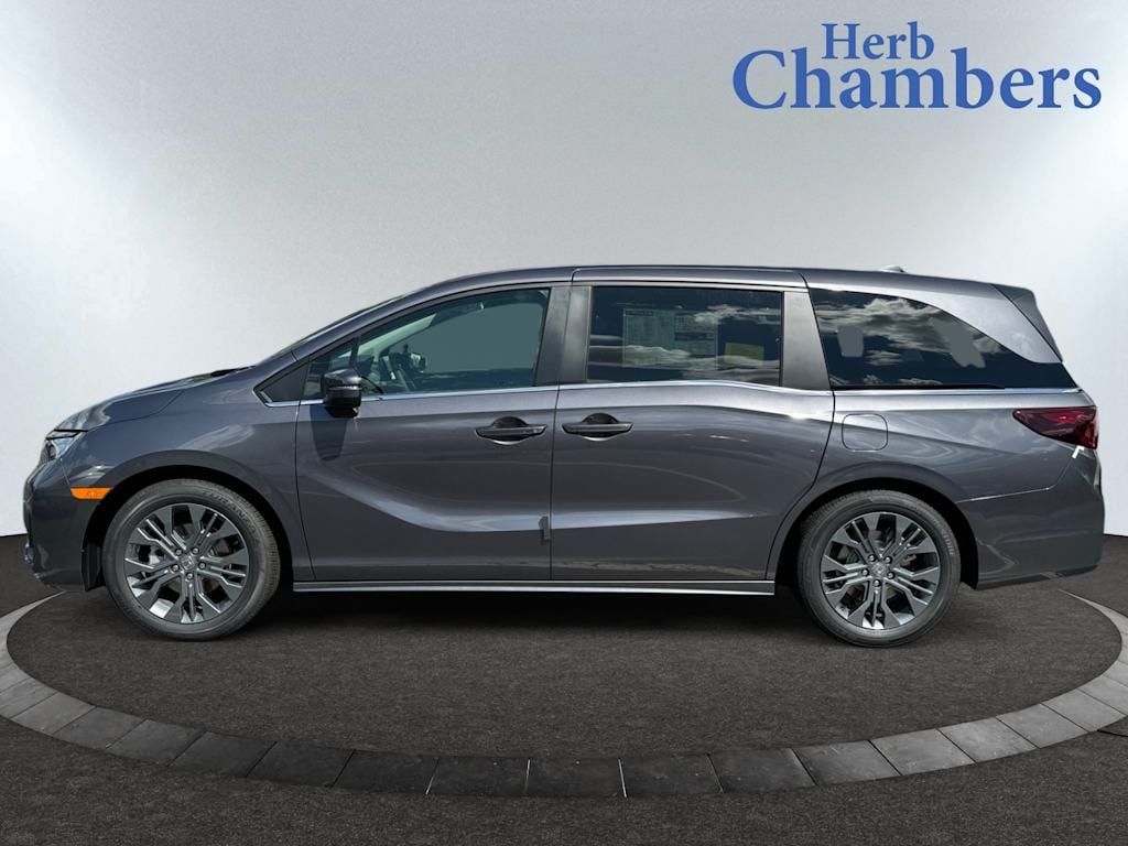 Used 2026 Honda Odyssey Touring Van