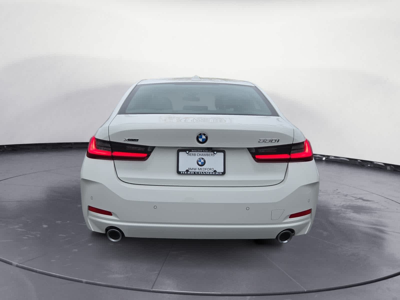 2025 BMW 3 Series 330i - Photo 12