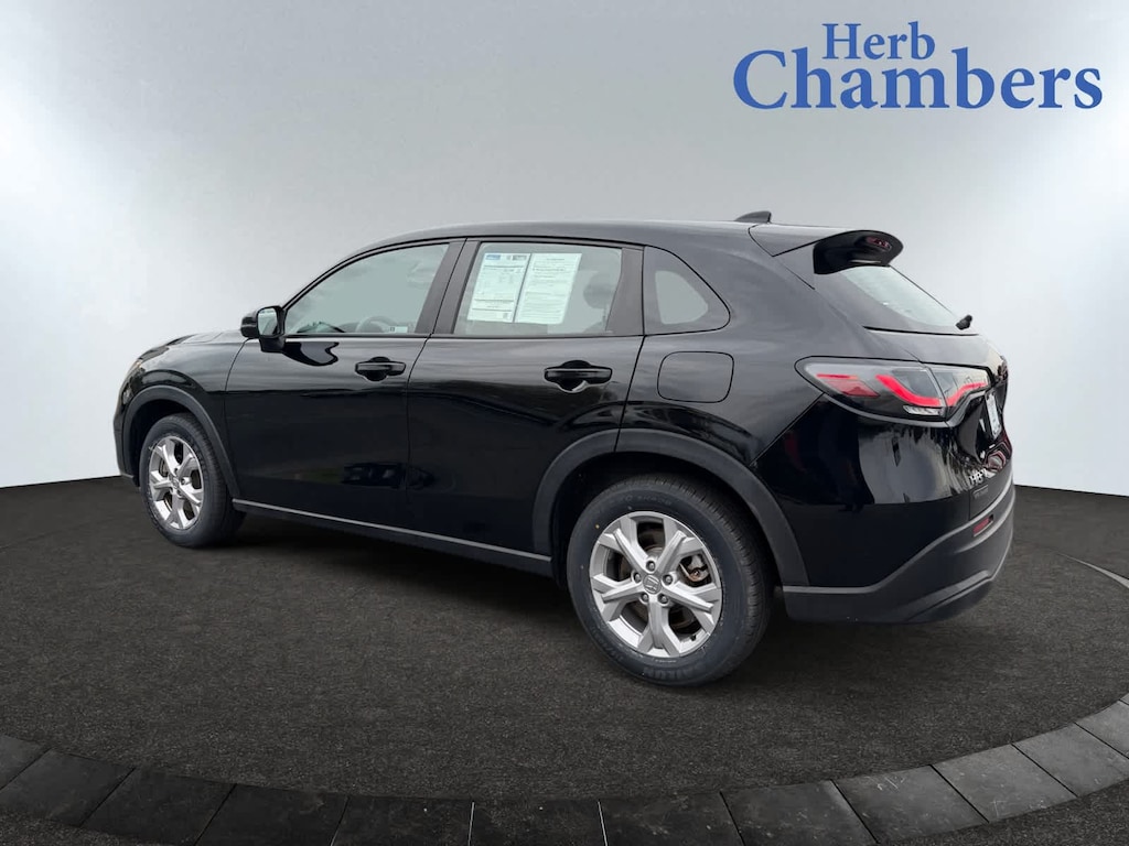 Used 2023 Honda HR-V LX AWD SUV