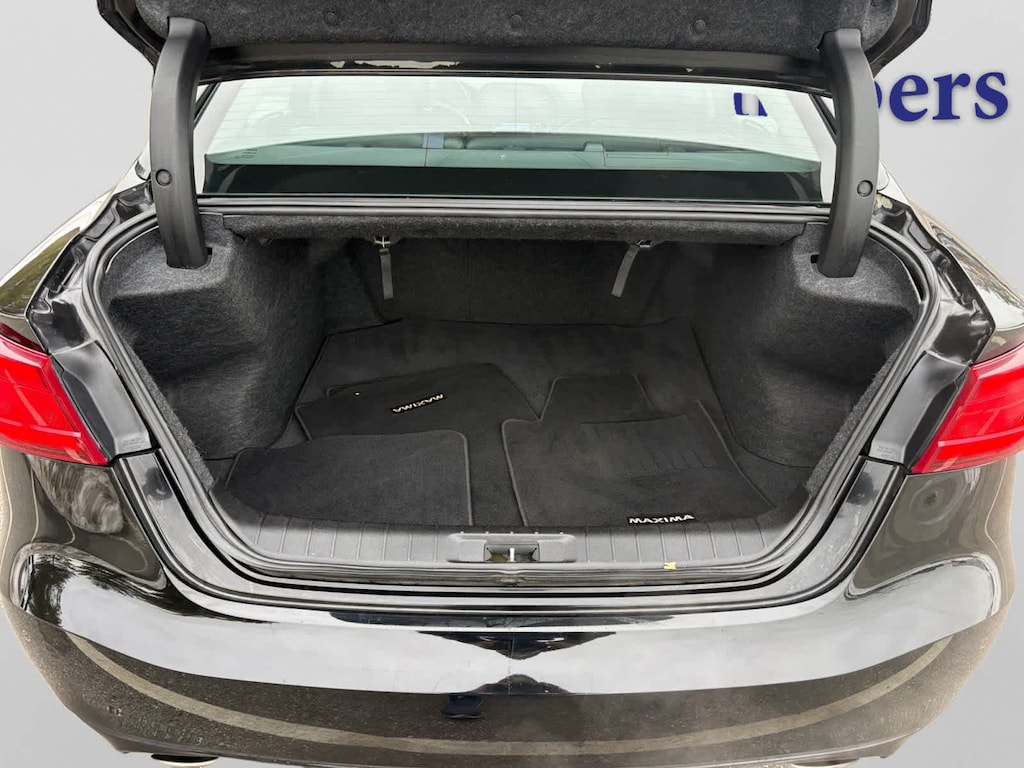 Used 2017 Nissan Maxima 3.5 SV Sedan