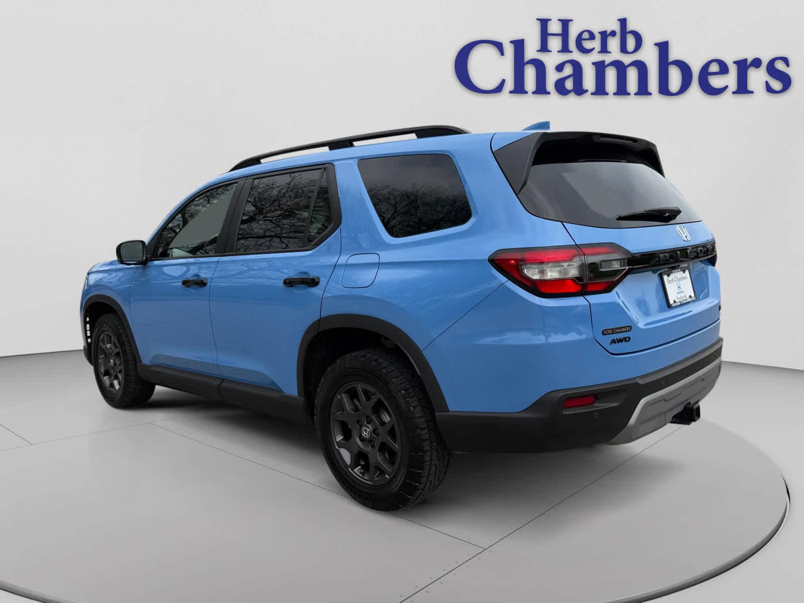 View vehicle photo 3