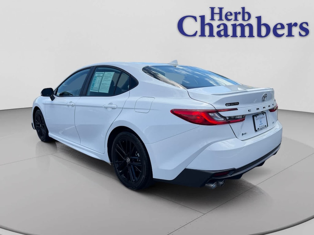 Used 2025 Toyota Camry SE Sedan