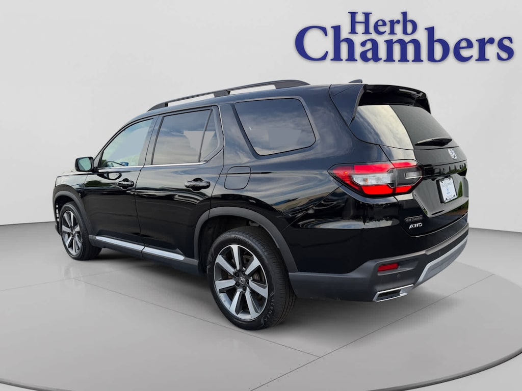 Used 2023 Honda Pilot Touring SUV