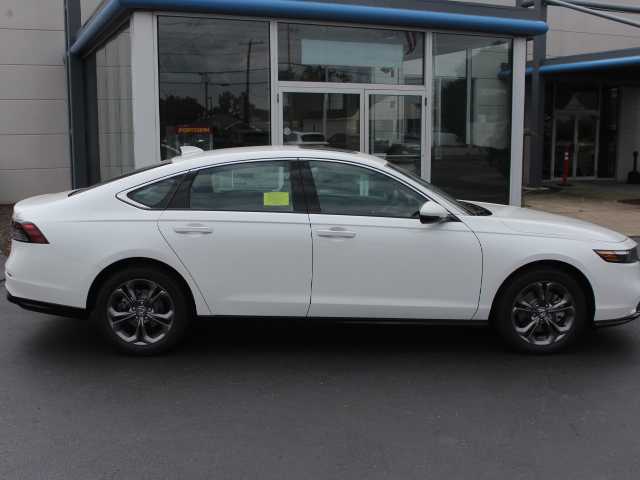 2025 Honda Accord Hybrid EX-L photo 4