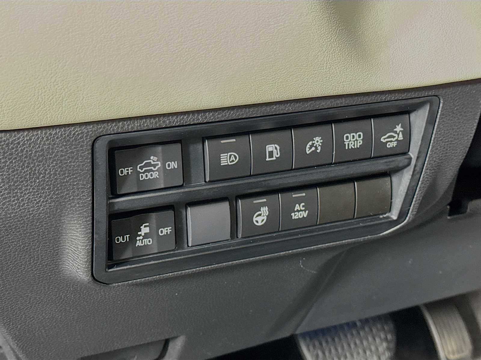 2022 Toyota Tundra Capstone - Photo 11