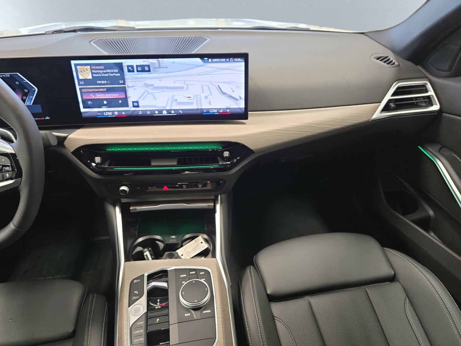 2025 BMW 3 Series 330i - Photo 17