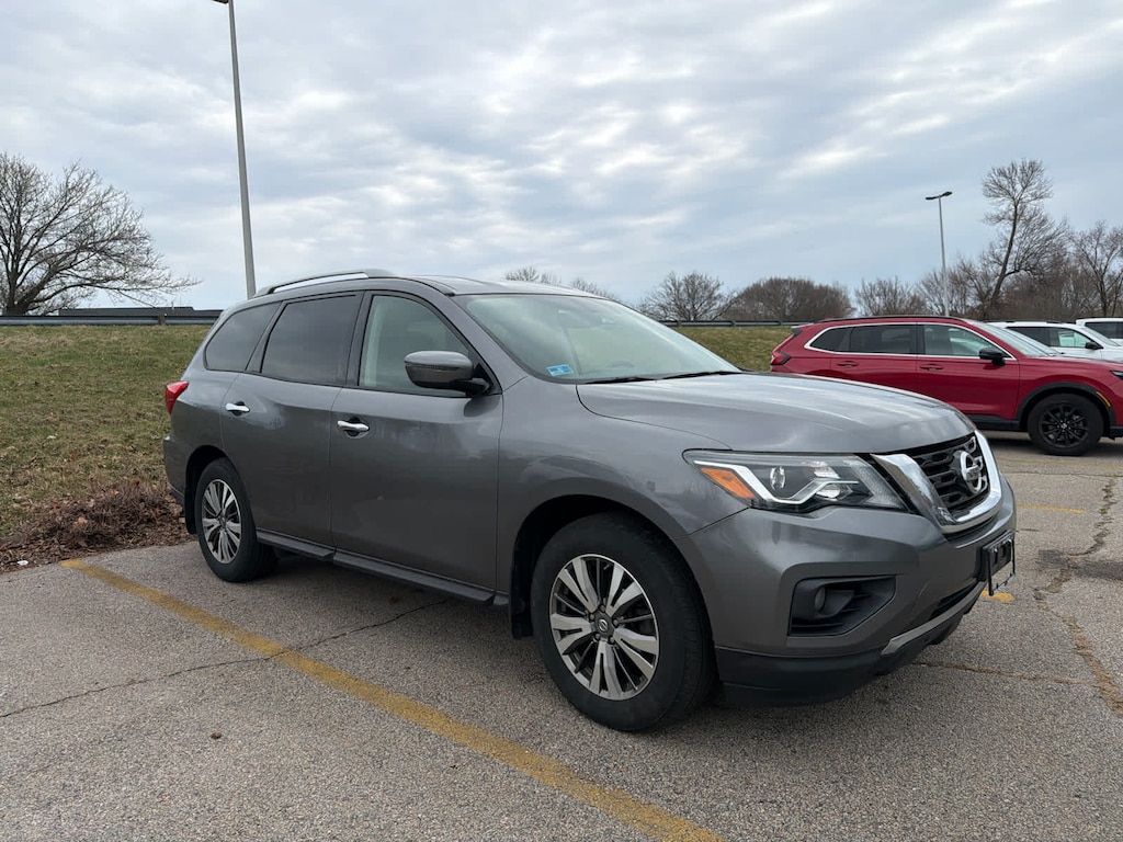 Used 2019 Nissan Pathfinder SV SUV